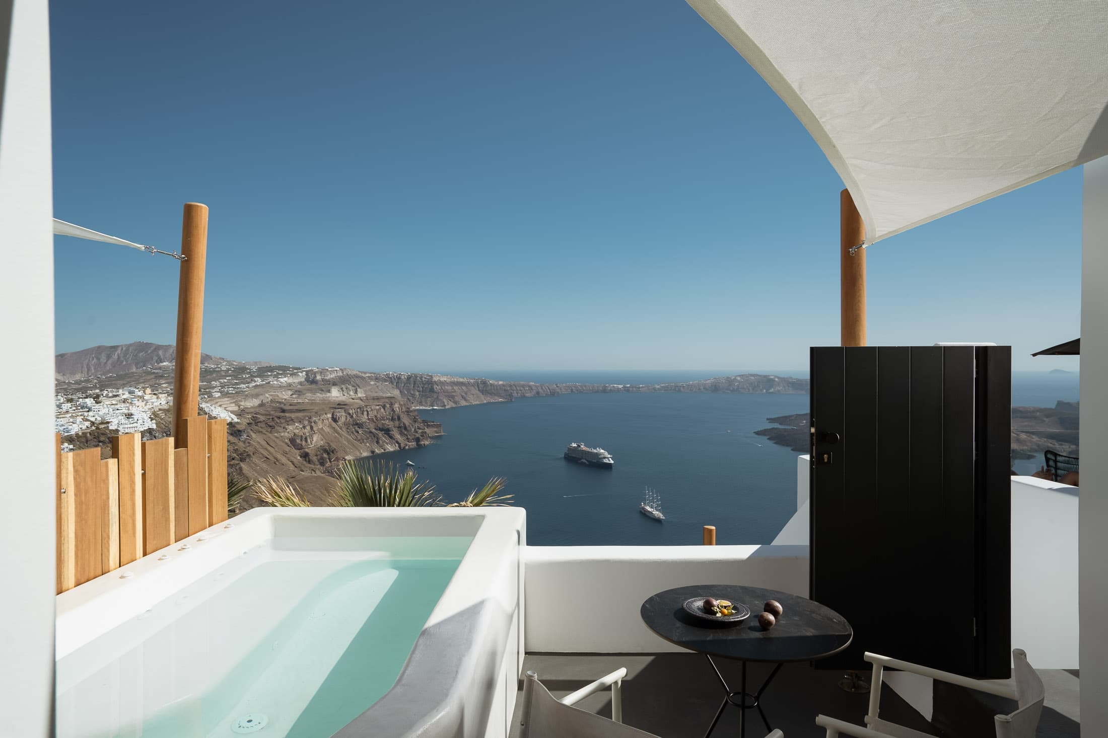 Stella Rocca a Mare – boutique hotel in Santorini-1