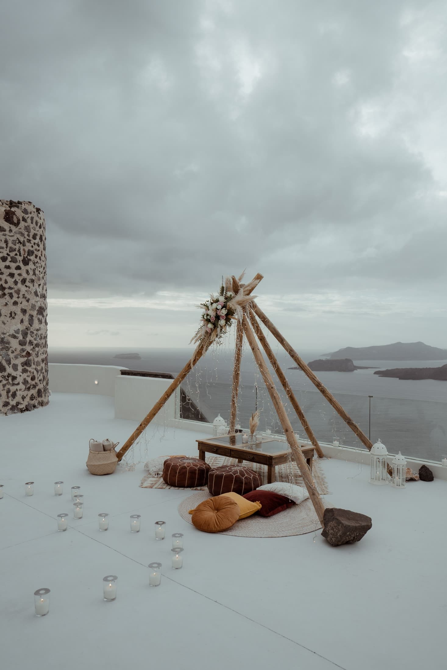 A Santorini proposal in the heart of winter Proposals in Santorini-1