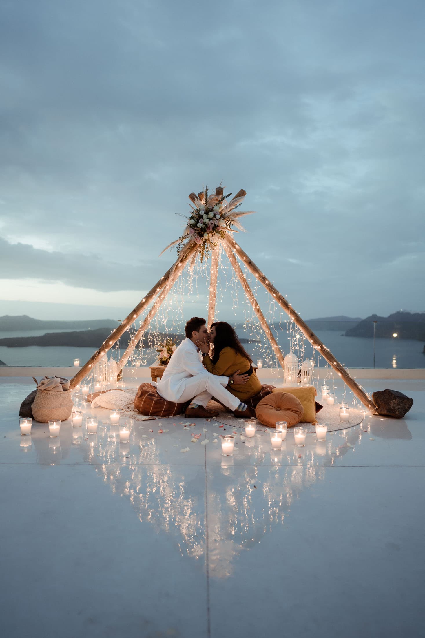 A Santorini proposal in the heart of winter-22