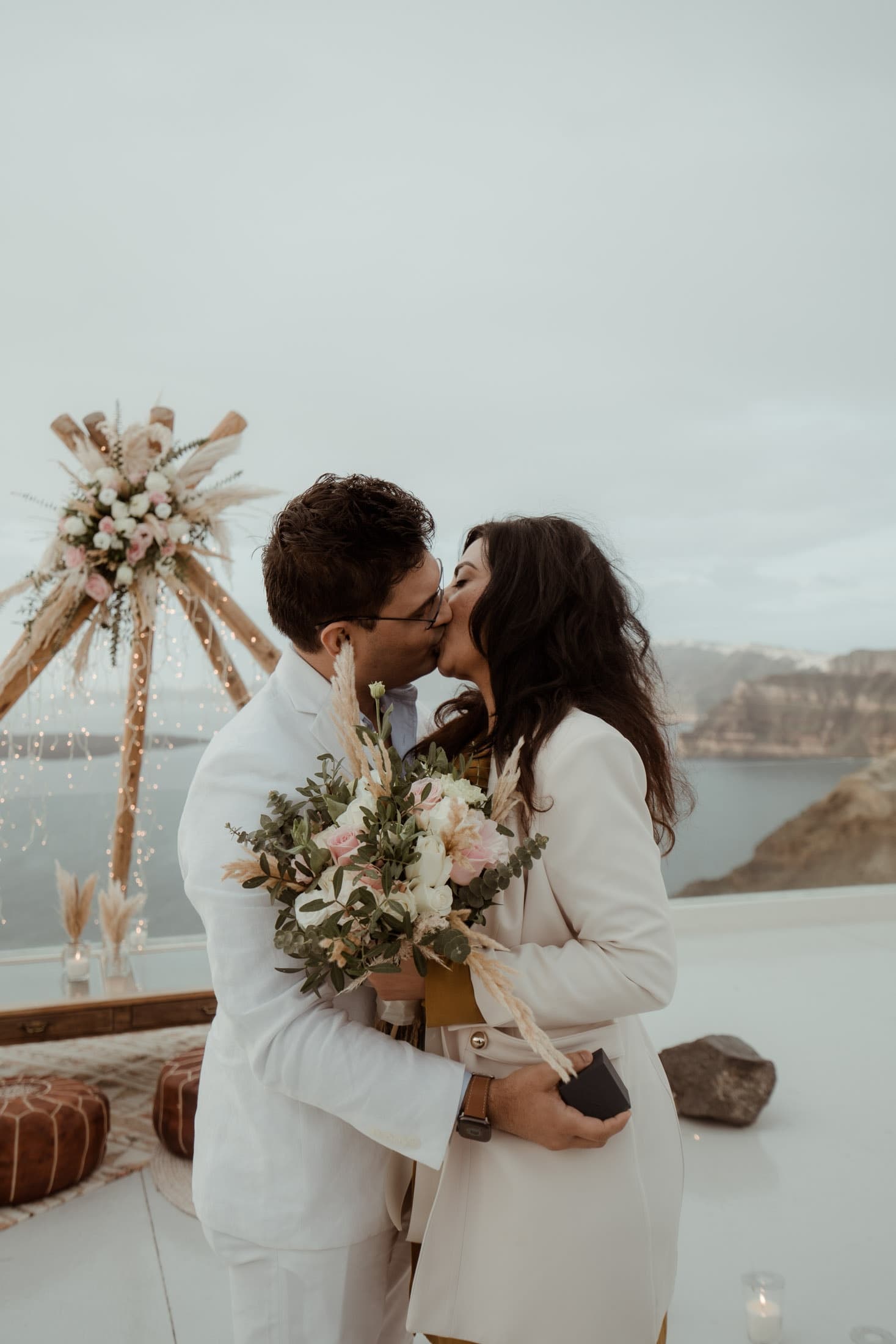 A Santorini proposal in the heart of winter Proposals in Santorini-7
