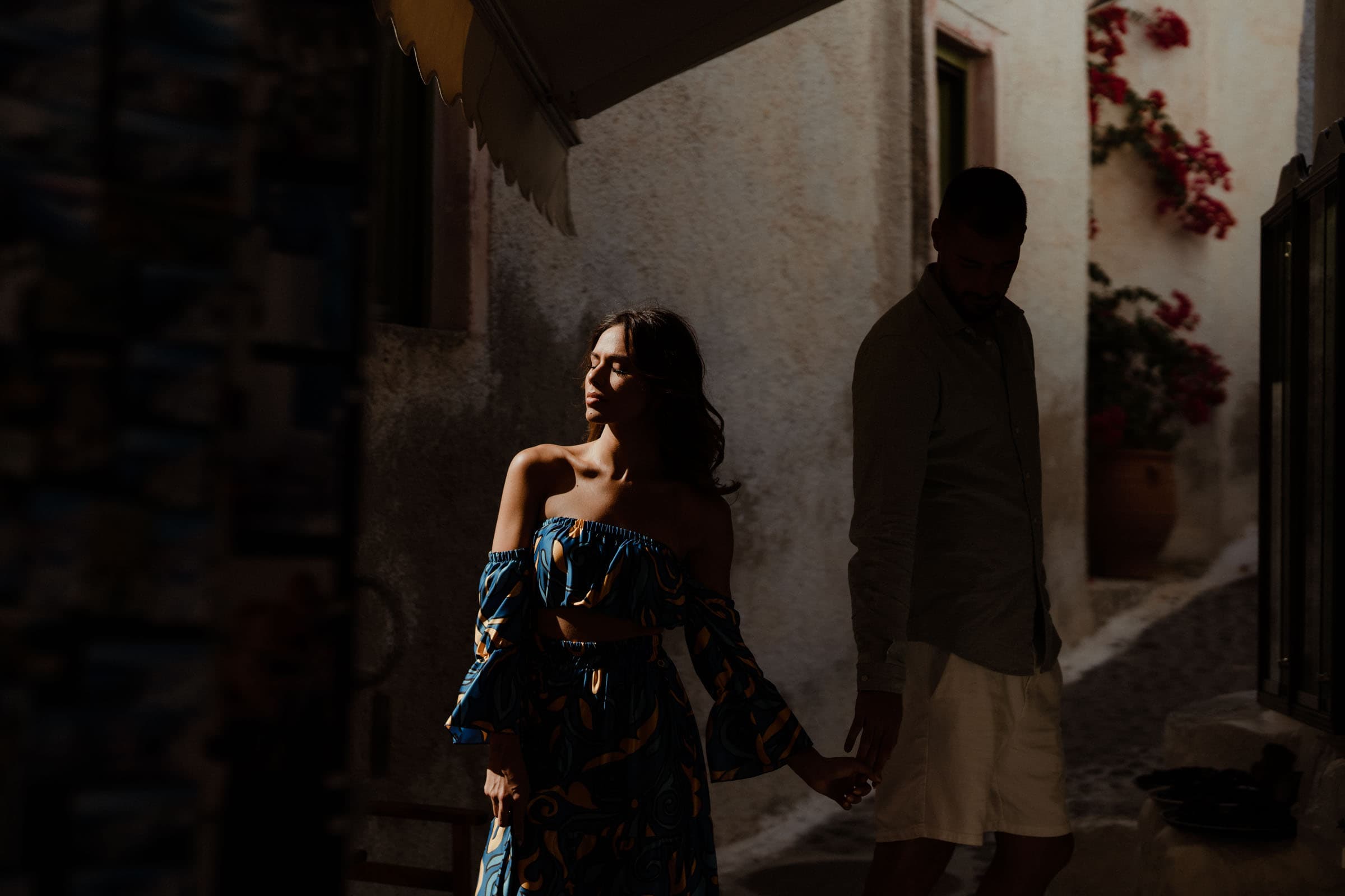 Luca & Malia – engagement session in Santorini-9