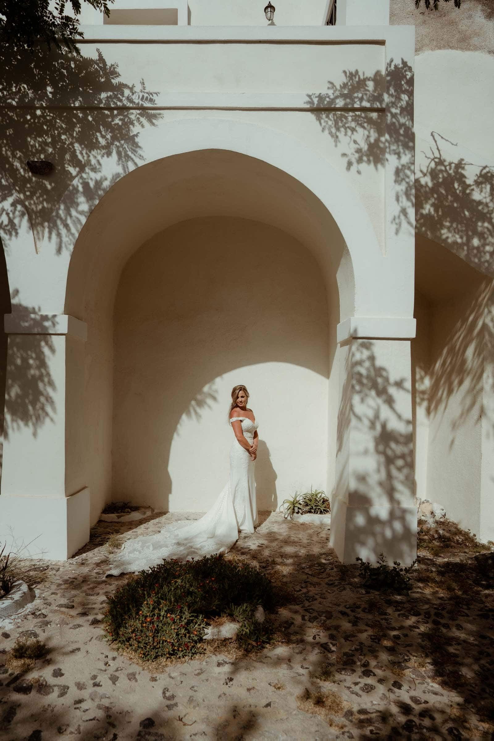 Jason and Jodie – A wedding in Pyrgos restaurant Wedding Santorini-26