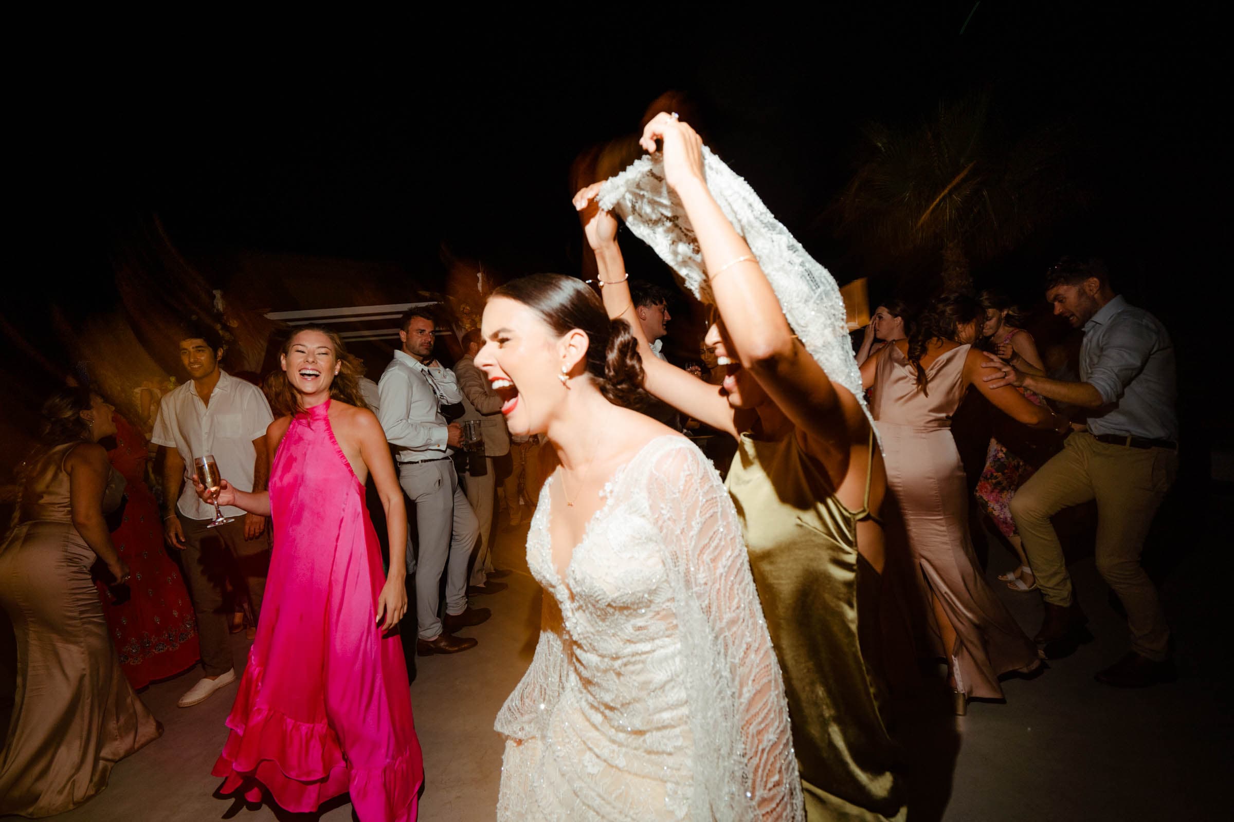 Sarah and Tarv | wedding in Santorini Gem-80