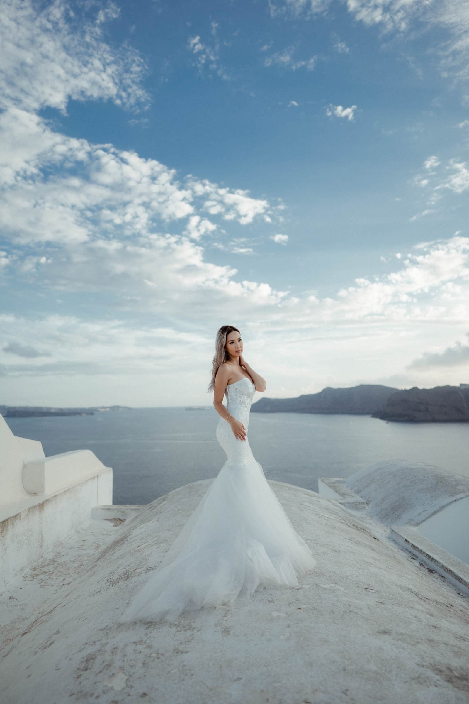 The ultimate posing guide for brides. Weddings