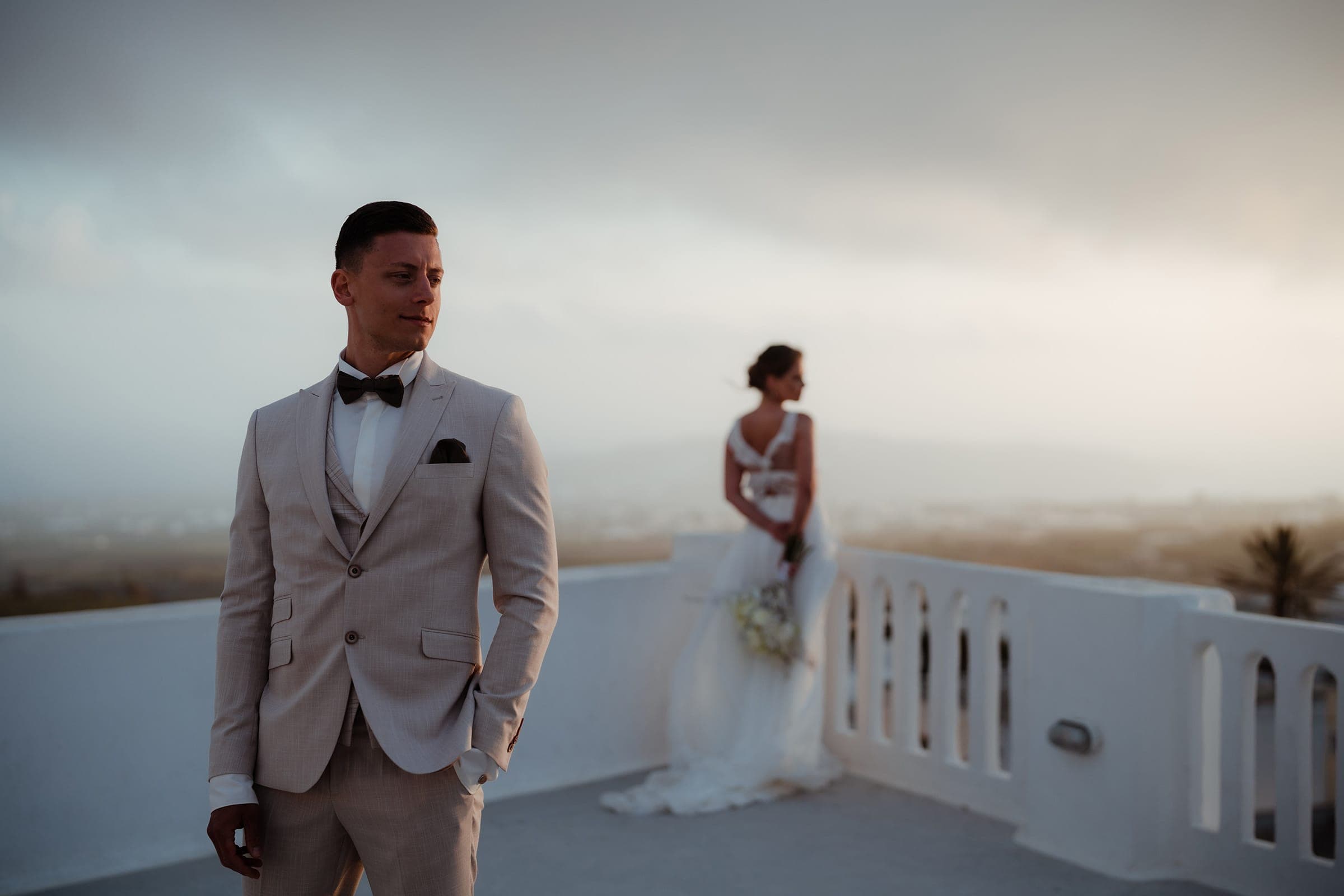 The ultimate posing guide for brides. Weddings