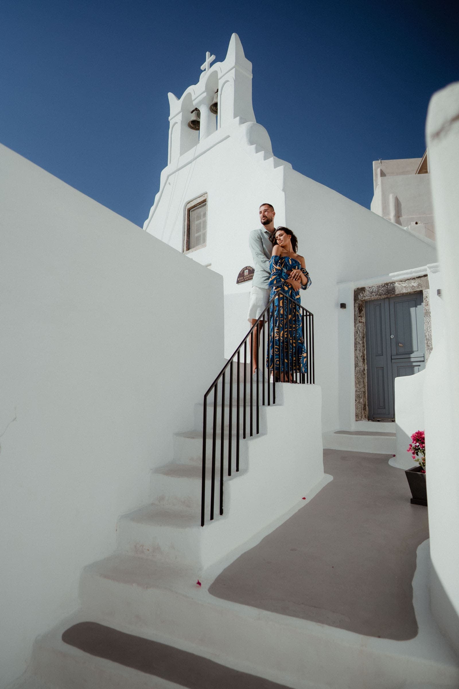 Luca & Malia | Couple photoshoot in Pyrgos and Imerovigli Couple Sessions-6