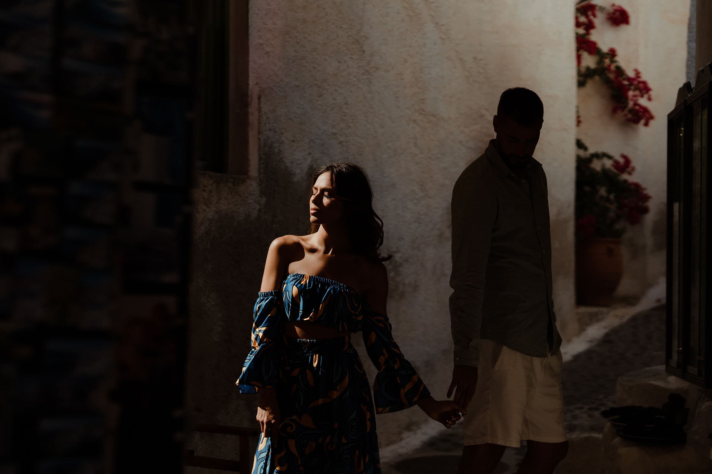 Luca & Malia | Couple photoshoot in Pyrgos and Imerovigli