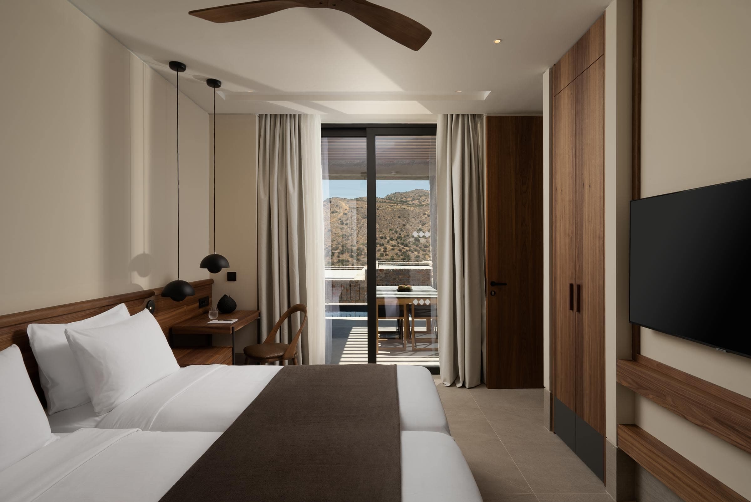 Hotel Photography Pricing: Why the Most Expensive Option is Actually the Cheapest. Hotels