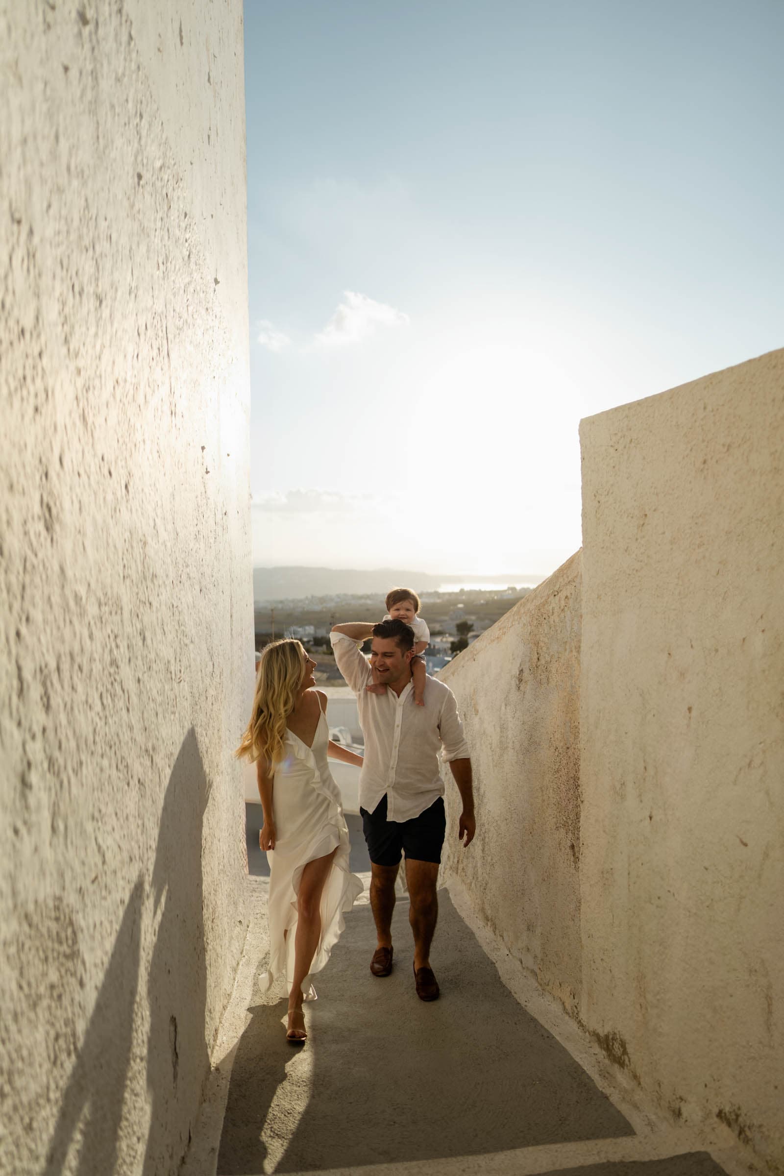 Survival Tips for a smooth family photoshoot in Santorini Couple Photoshoot-2