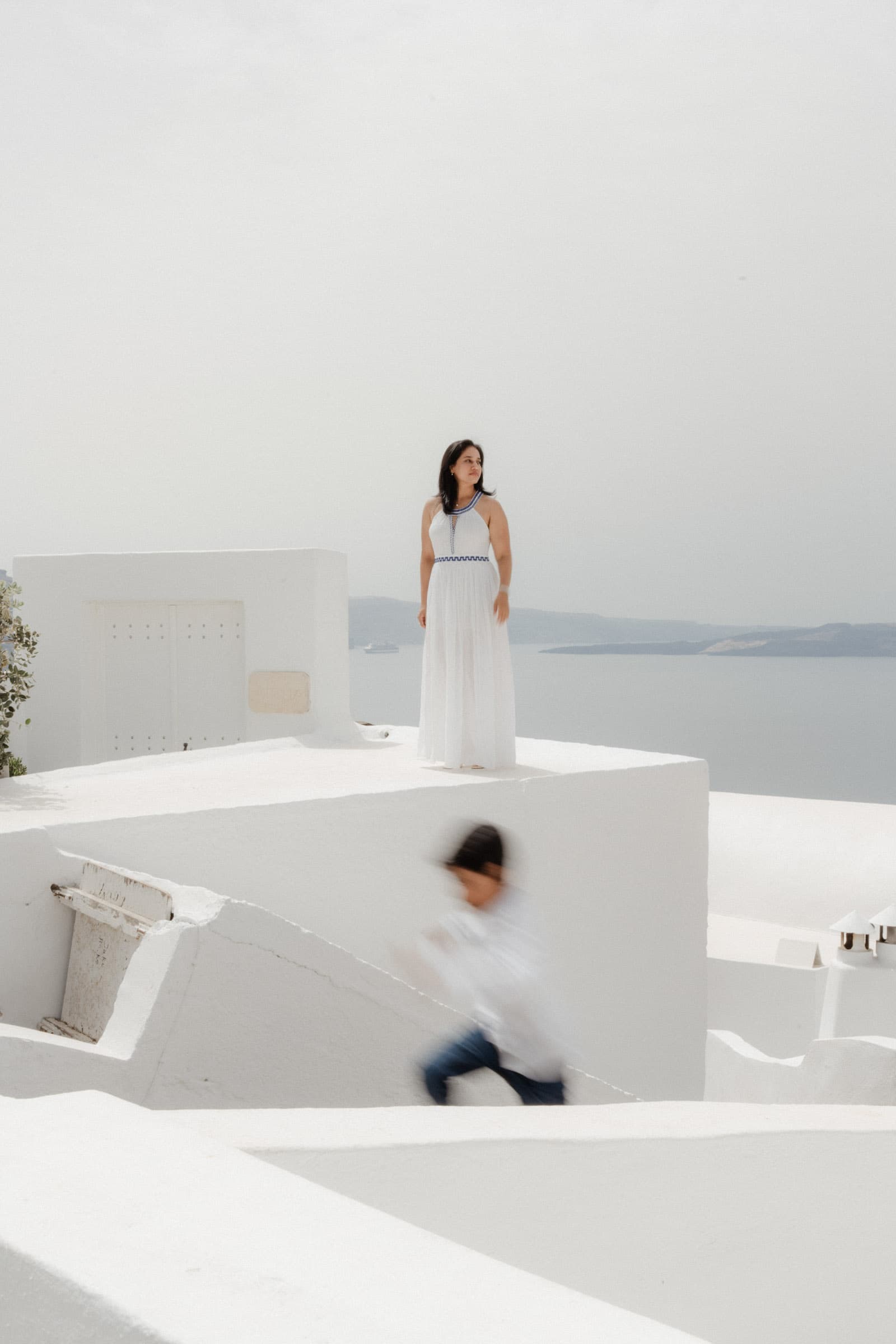 Survival Tips for a smooth family photoshoot in Santorini Couple Photoshoot-3