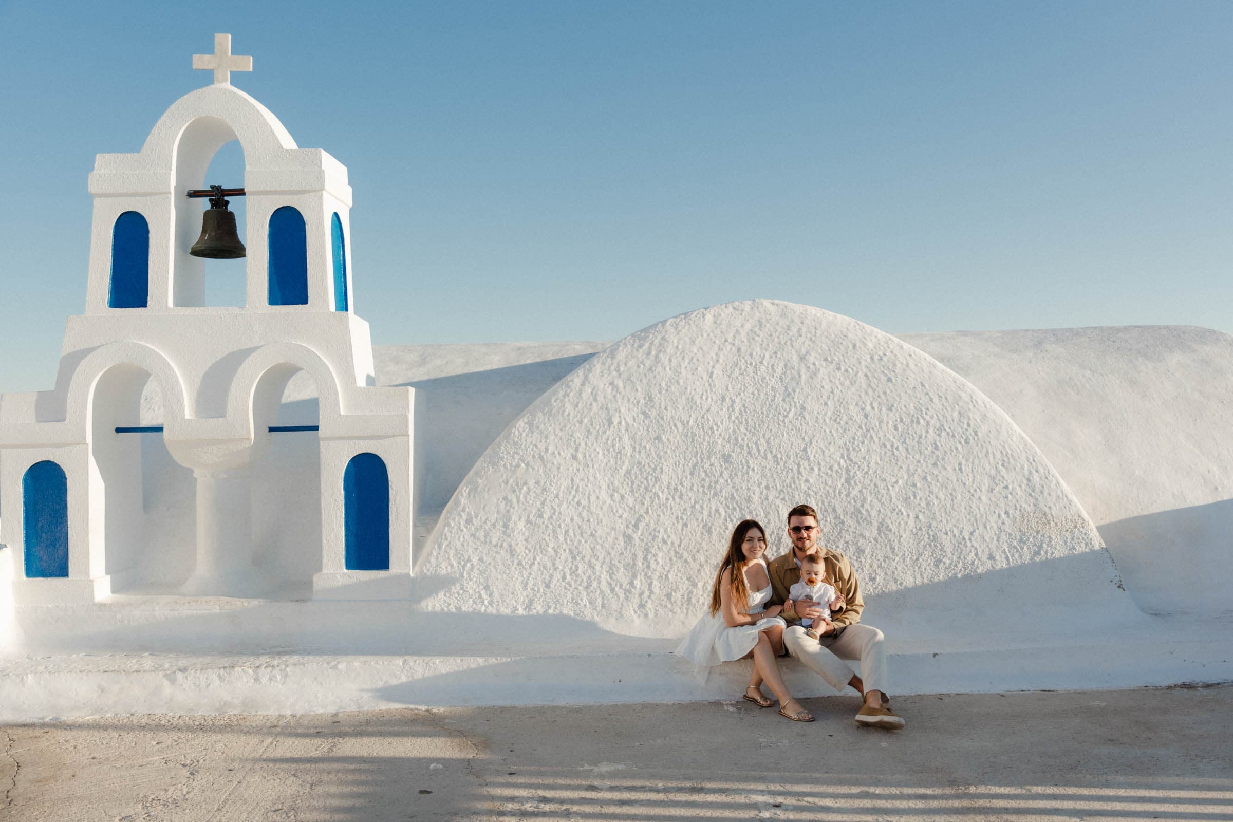 Survival Tips for a smooth family photoshoot in Santorini Couple Photoshoot-4