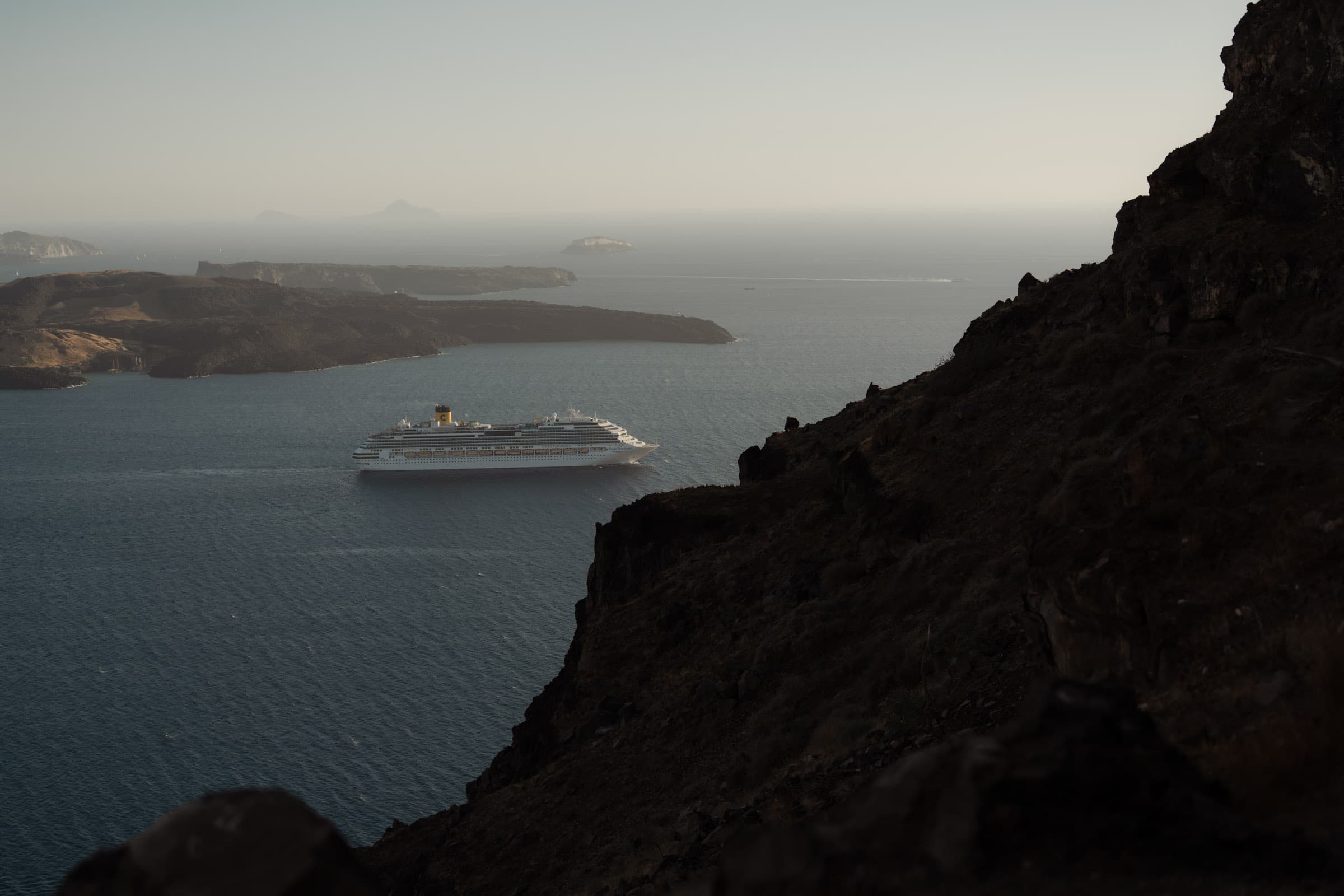 Floyd & Lauren – Santorini Proposal in Skaros rock Proposals in Santorini-12