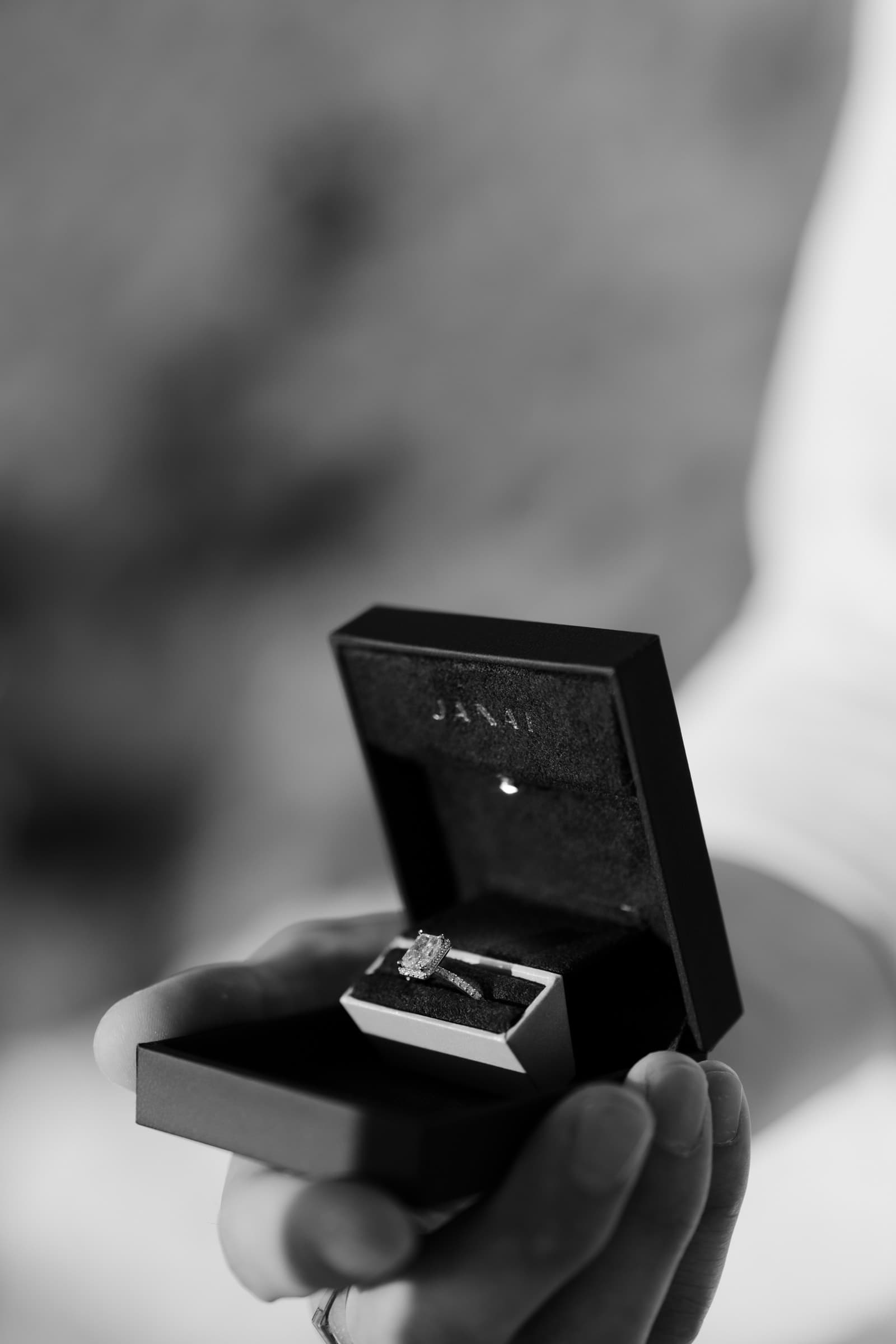Floyd & Lauren – Santorini Proposal in Skaros rock Proposals in Santorini-15