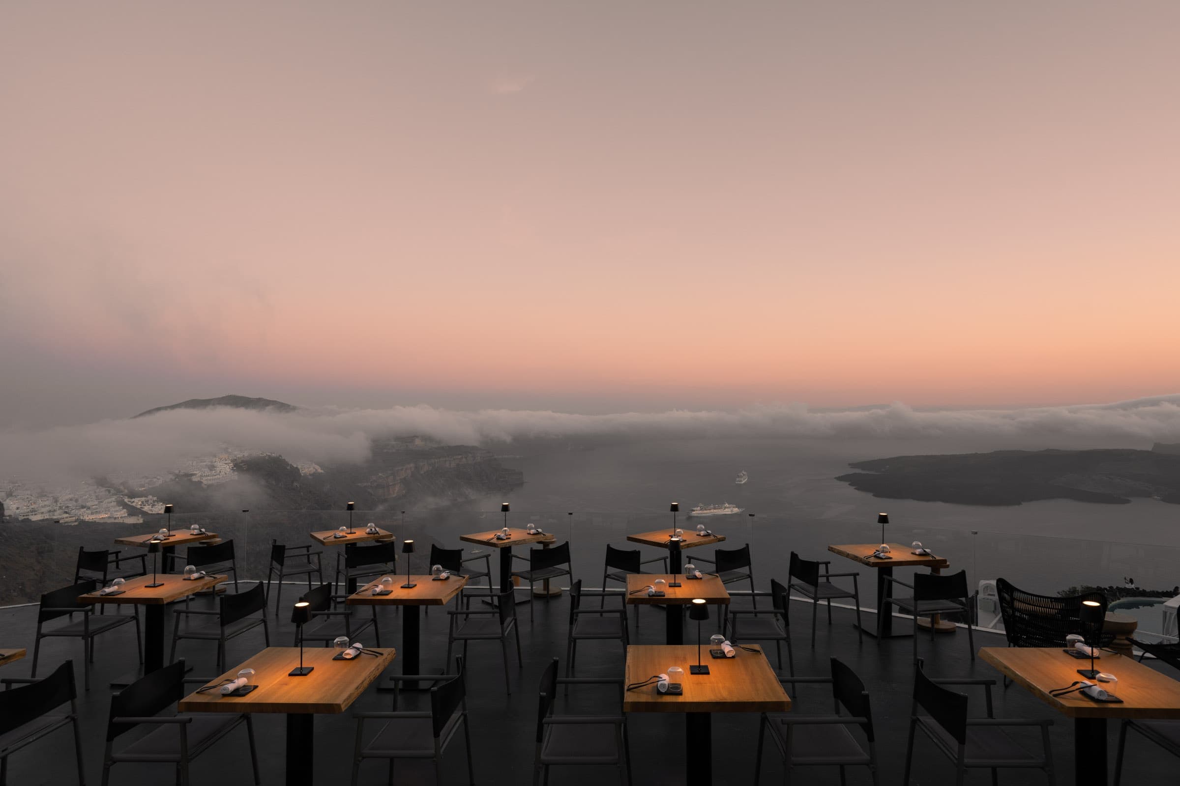 Stella Rocca a Mare – boutique hotel in Santorini Architectural Photography-4