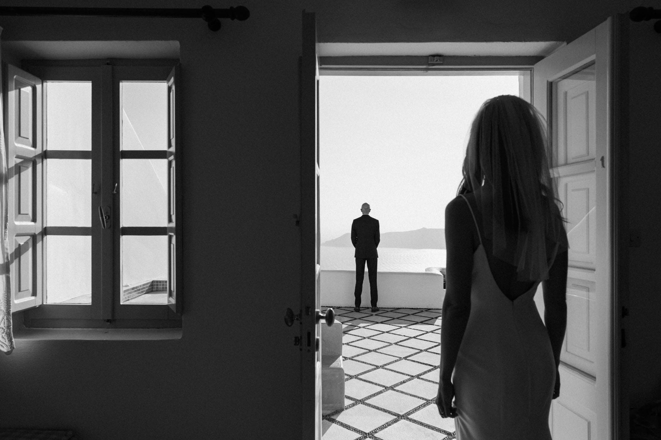 Miguel and Steffanie | emotions unfold in black and white Wedding Santorini-9