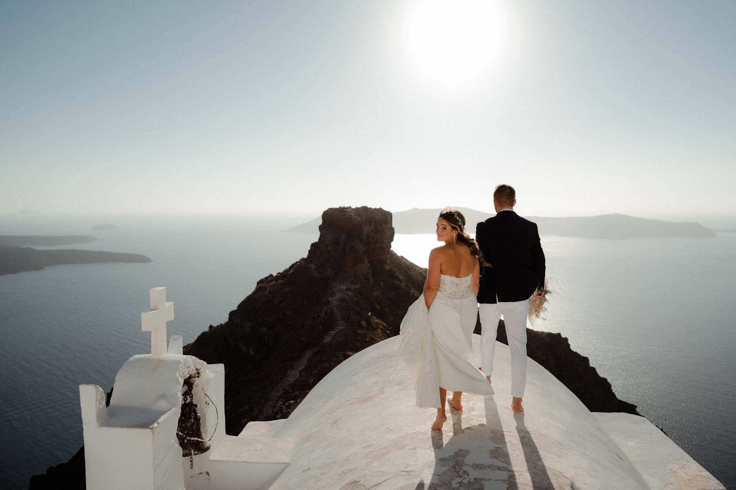 Sam & Courtney | intimate wedding video in Skaros rock