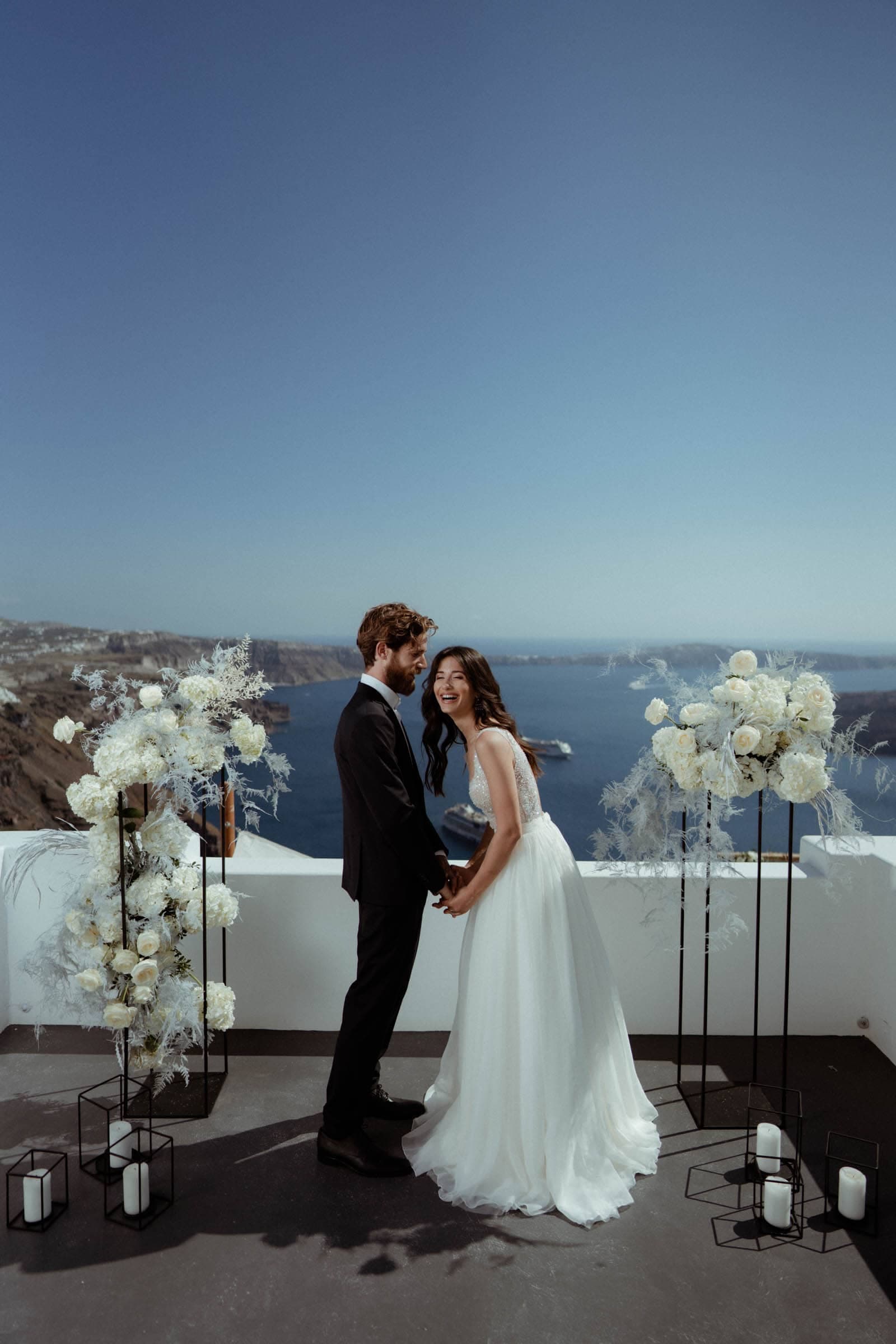 Wedding editorial photoshoot at Stella Rocca a mare. Wedding Santorini-4