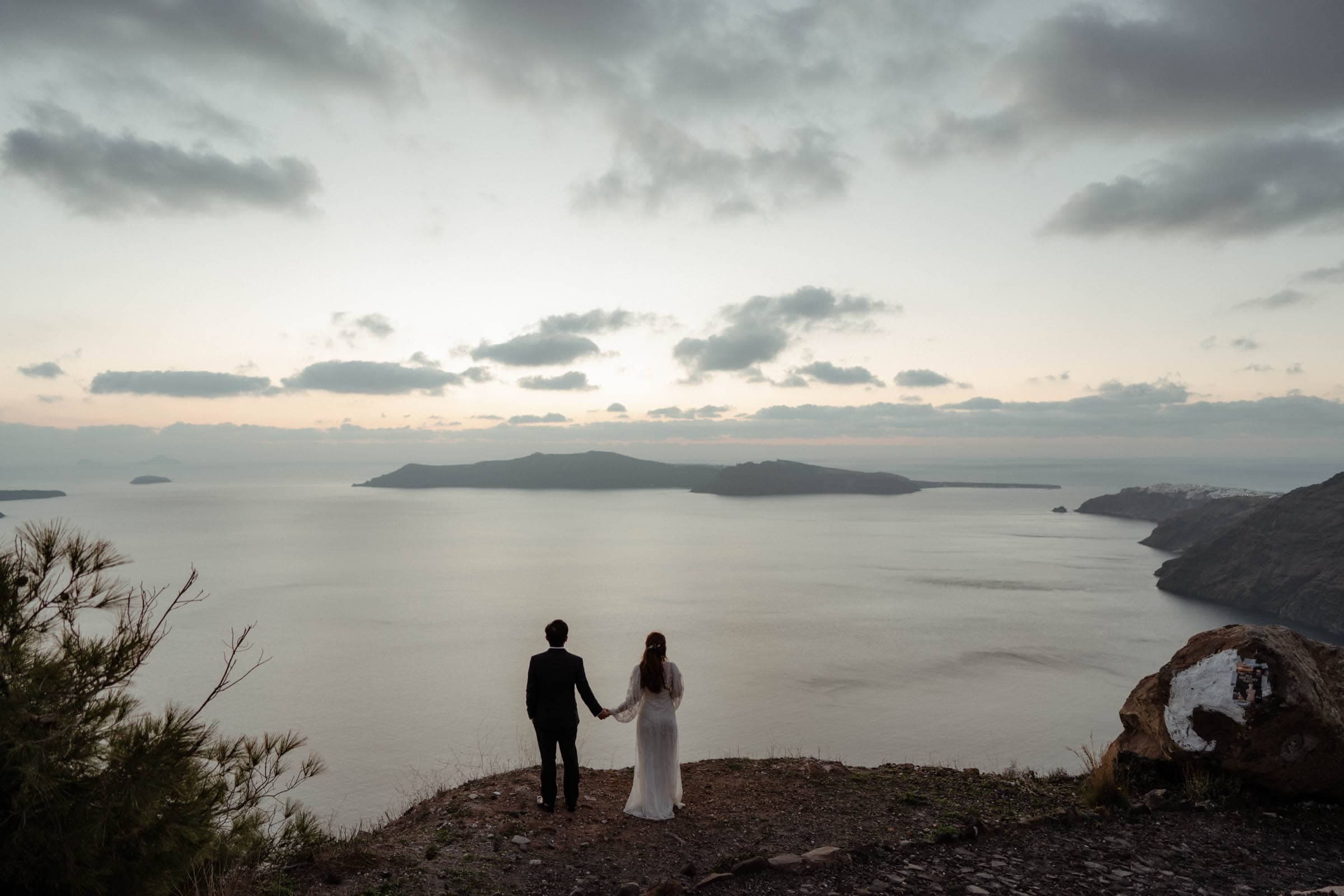 Jay and Cally | winter after wedding photoshoot in Santorini Wedding Santorini-45