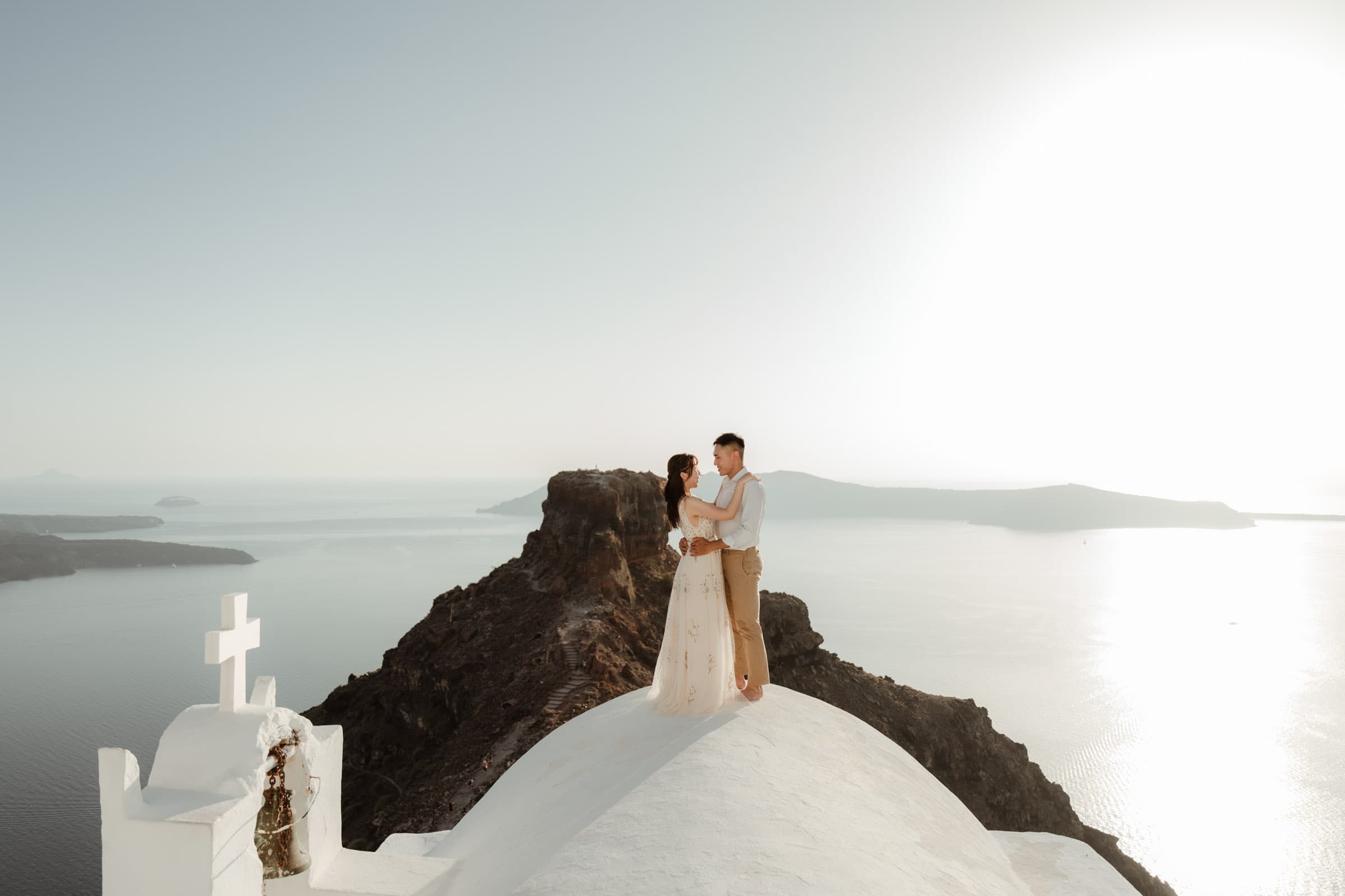 Jonathan & Be | Romantic couple session in Skaros rock Couple Sessions-14