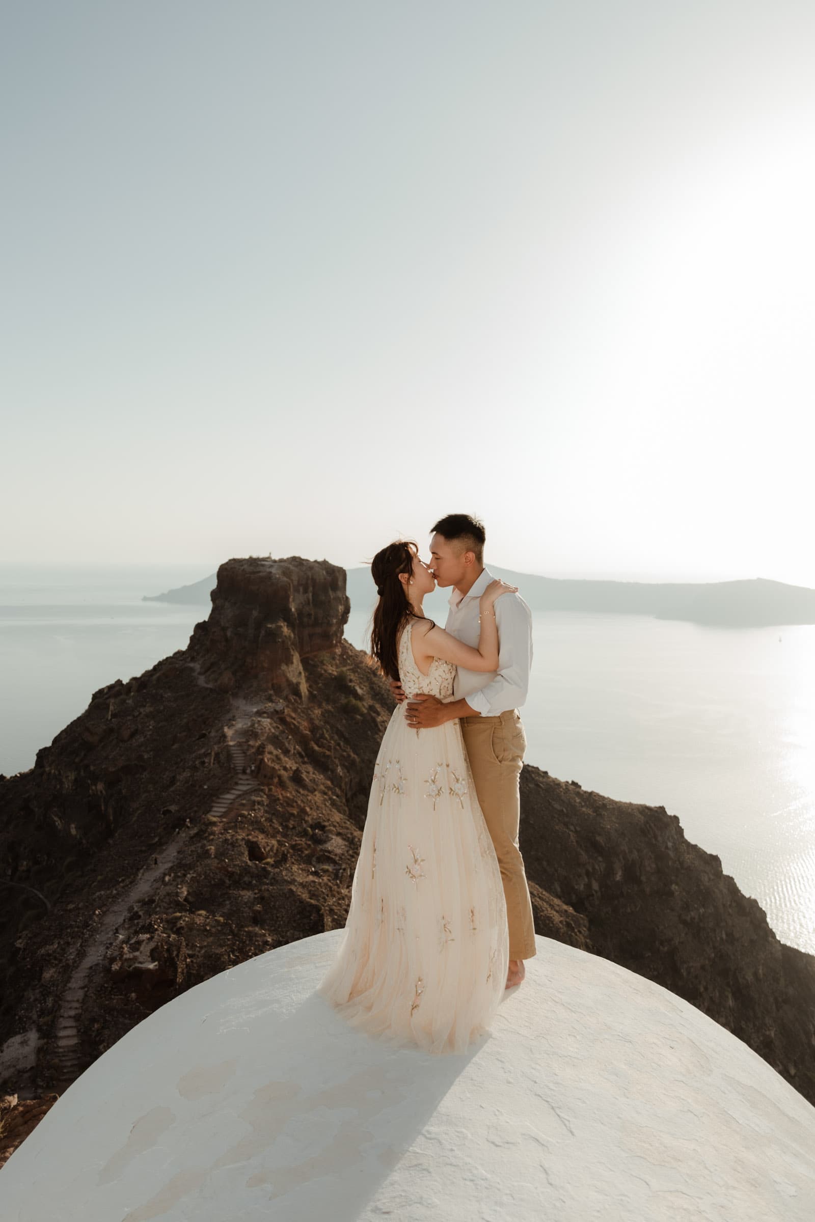 Jonathan & Be | Romantic couple session in Skaros rock Couple Sessions-15
