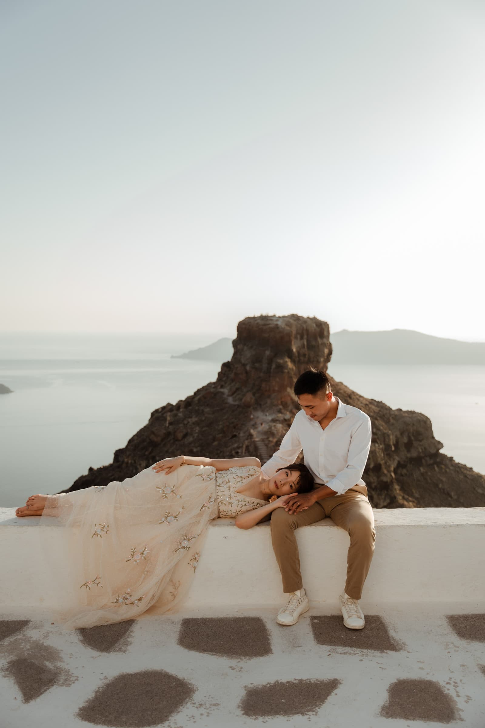 Jonathan & Be | Romantic couple session in Skaros rock Couple Sessions-20
