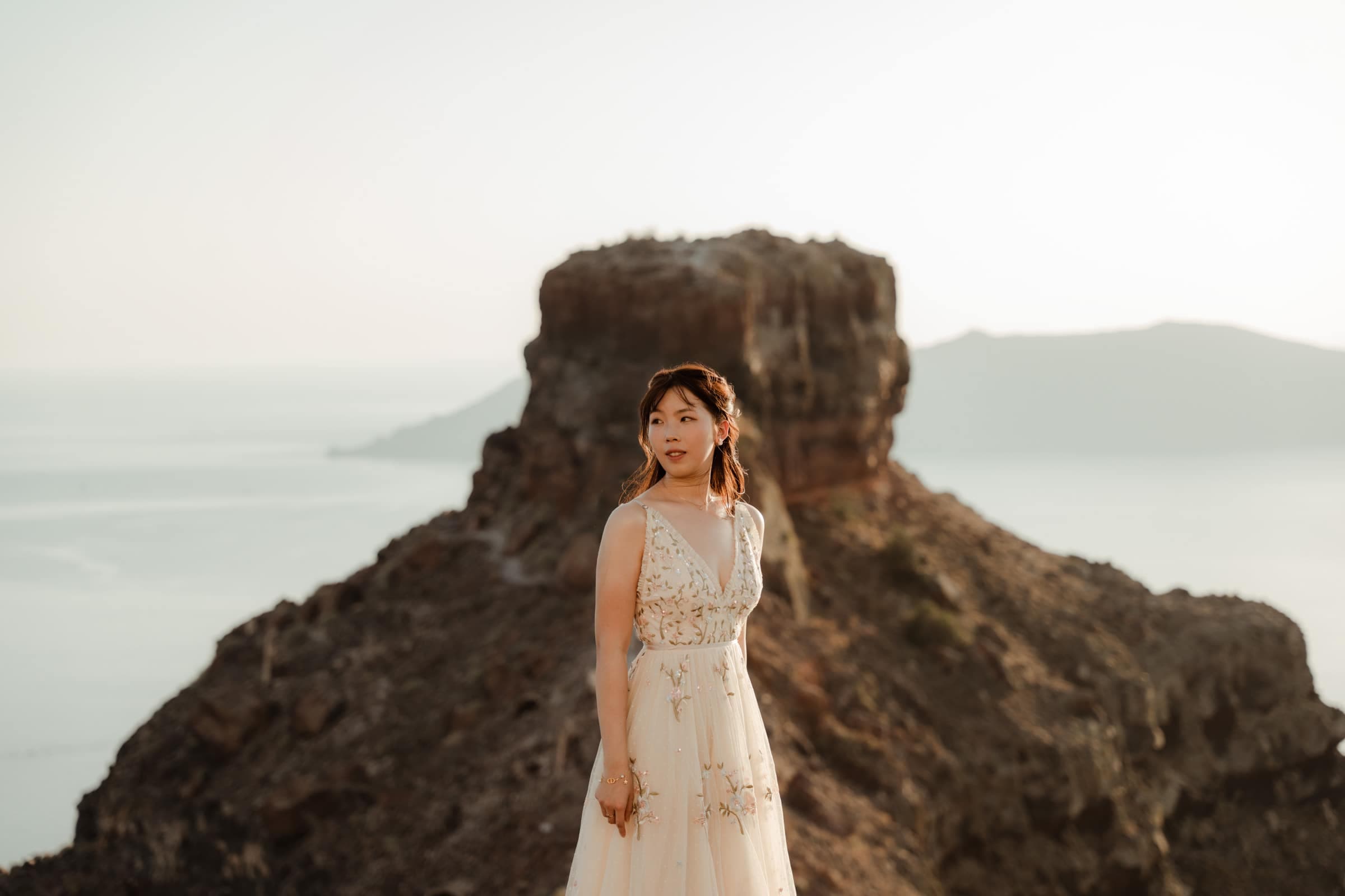 Jonathan & Be | Romantic couple session in Skaros rock Couple Sessions-21