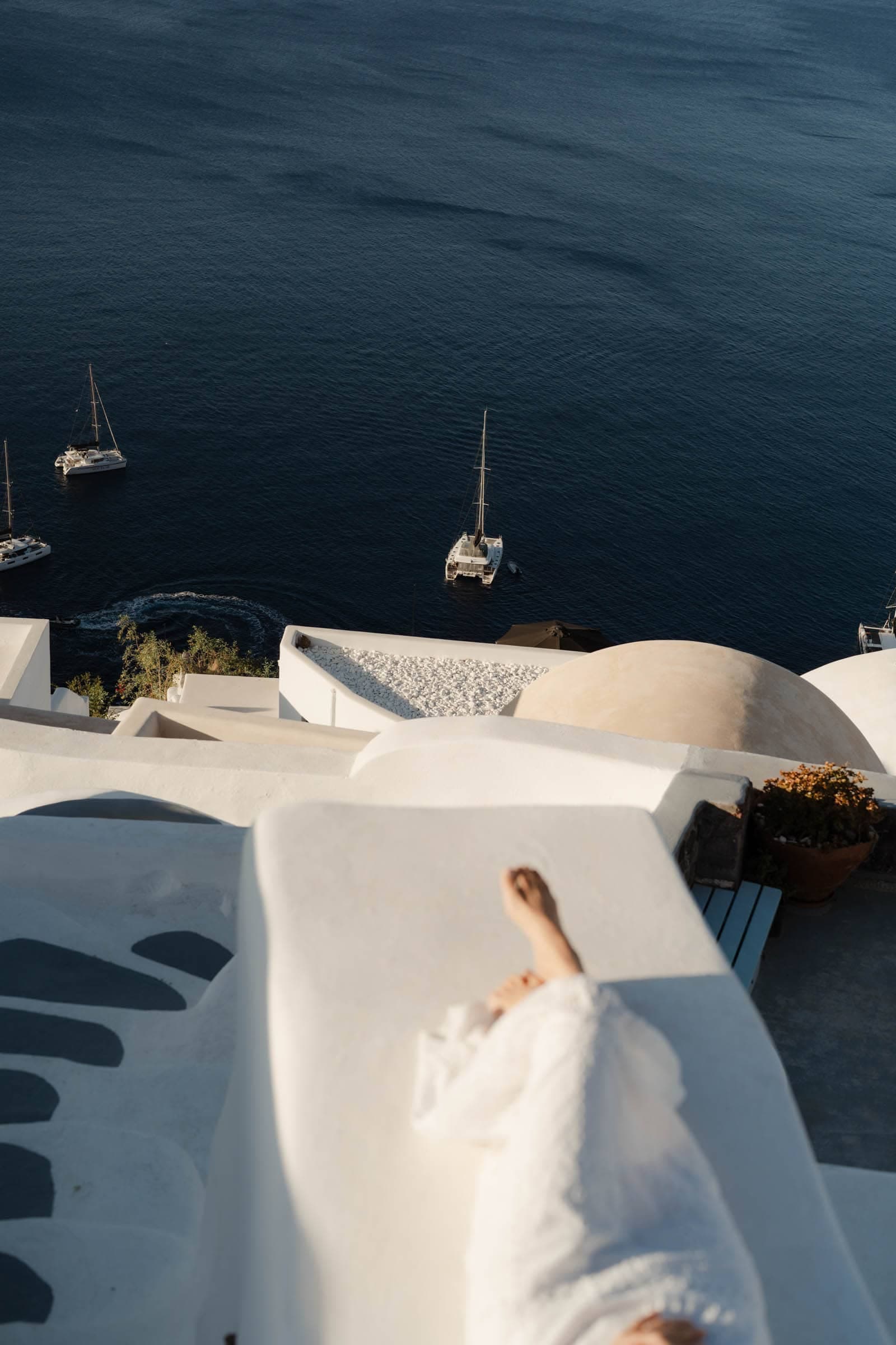 Hattori & Aiko | Aesthetic couple photoshoot in Santorini Couple Sessions-47