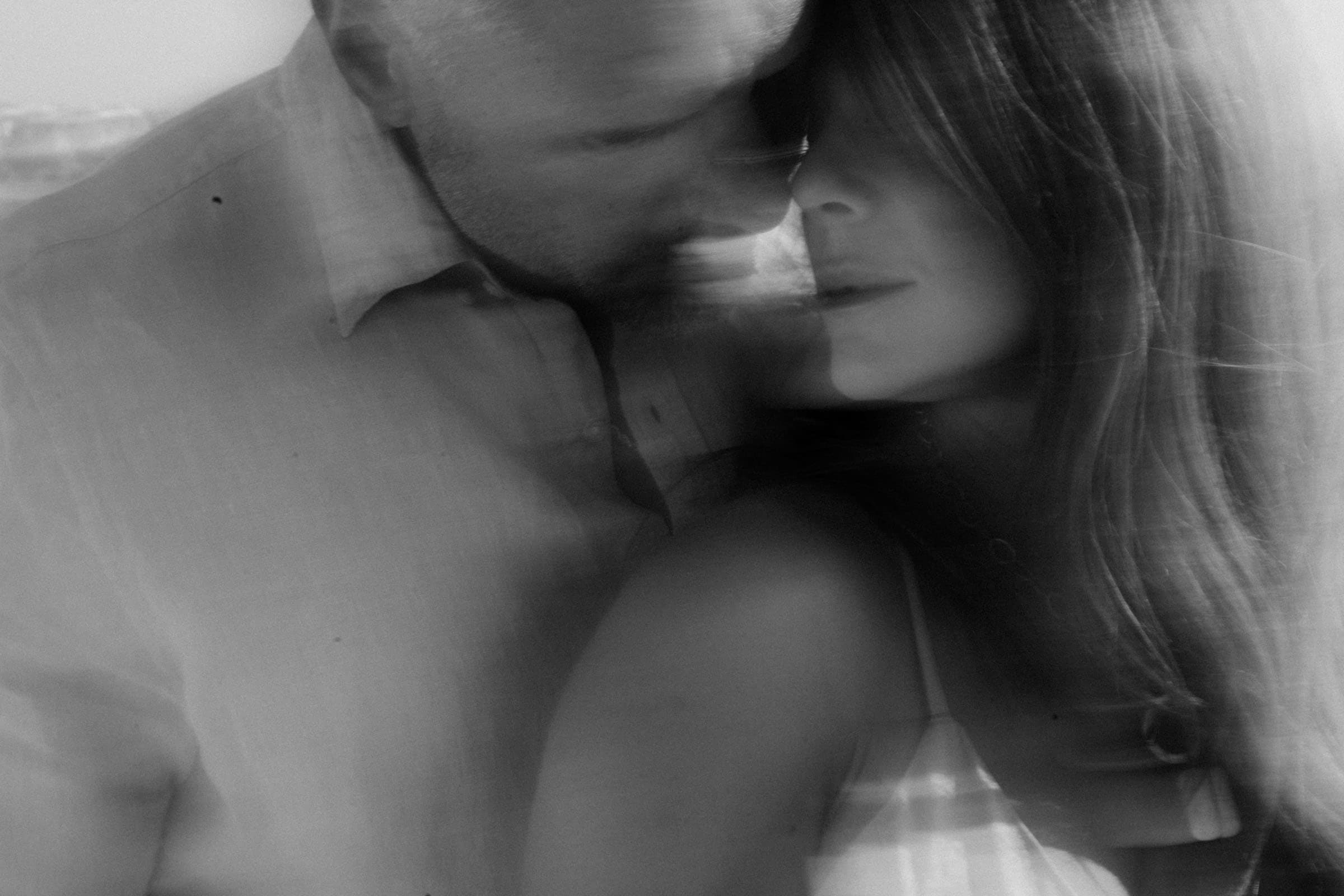Ashlee and Steven – Wedding proposal photoshoot 20 years later Proposals in Santorini-3
