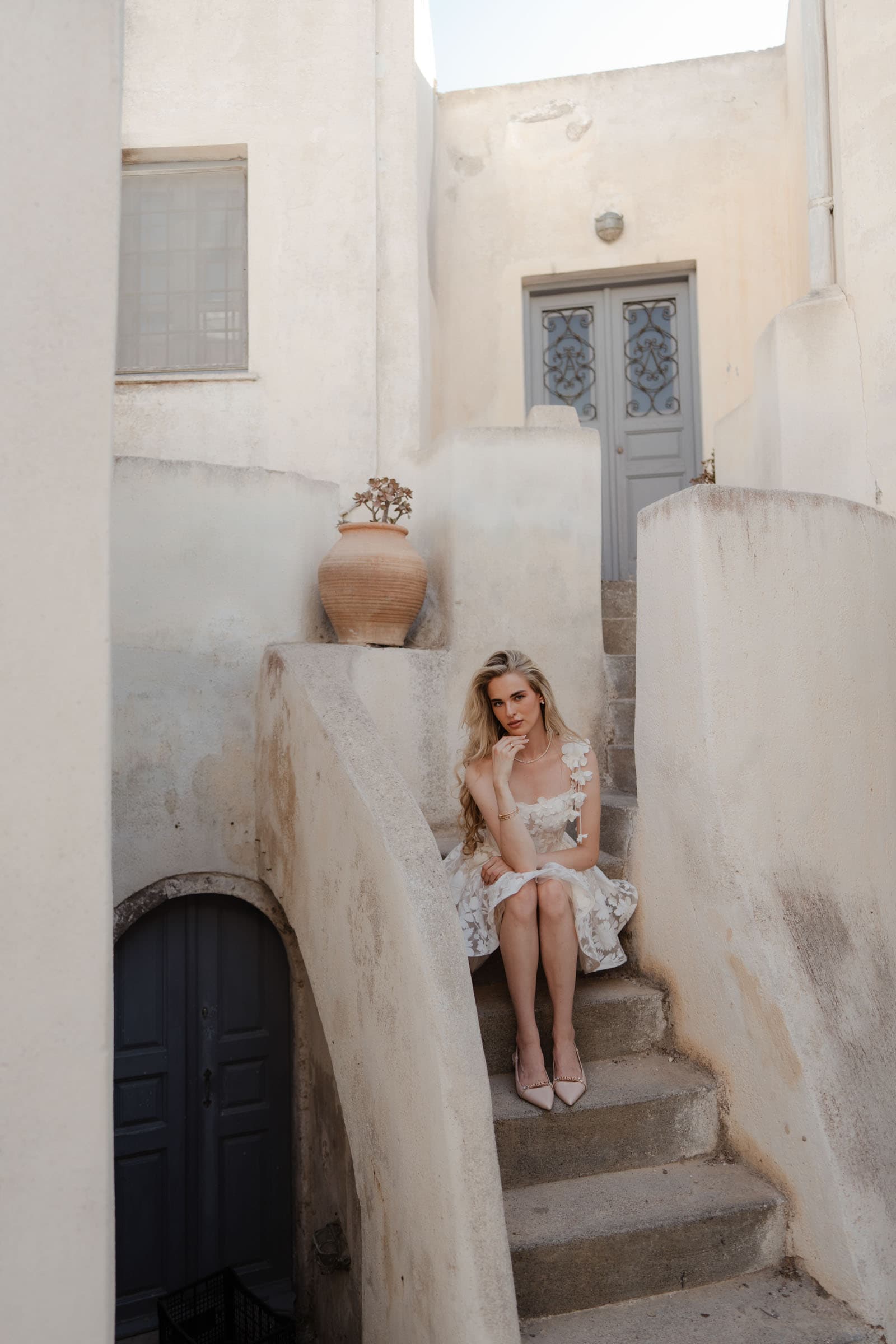 Alyshia and Julian | Santorini Couple Photoshoot in Pyrgos & Imerovigli Couple Sessions-10