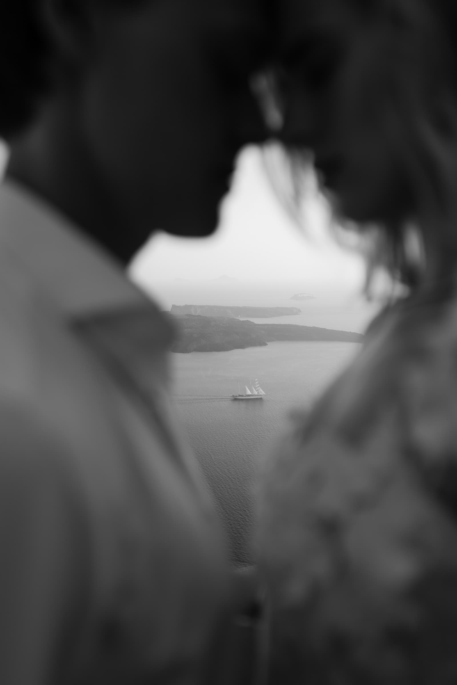Alyshia and Julian | Santorini Couple Photoshoot in Pyrgos & Imerovigli Couple Sessions-18