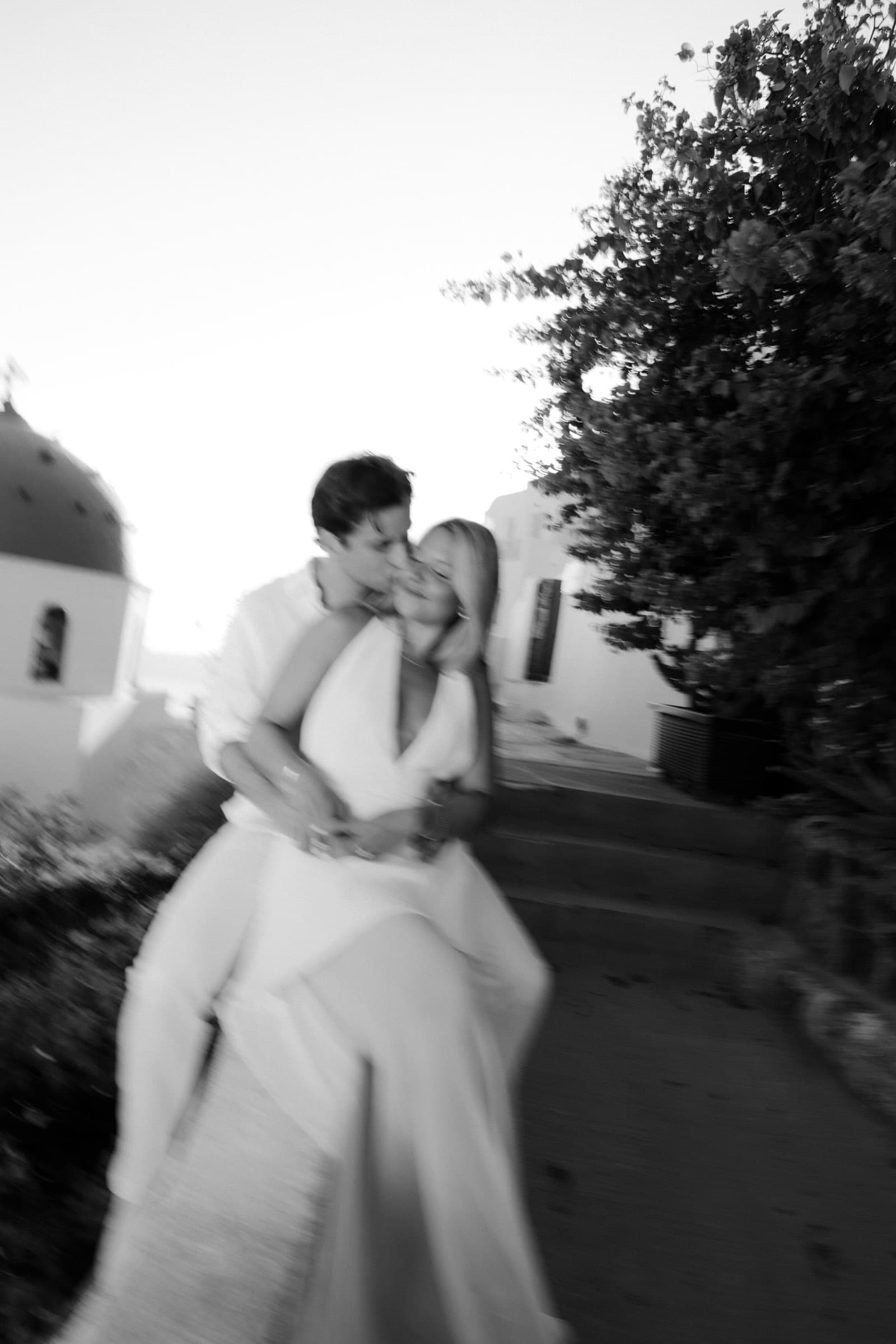 Gianna and Kenny | Imerovigli Couple Session at Skaros Rock Couple Sessions-10