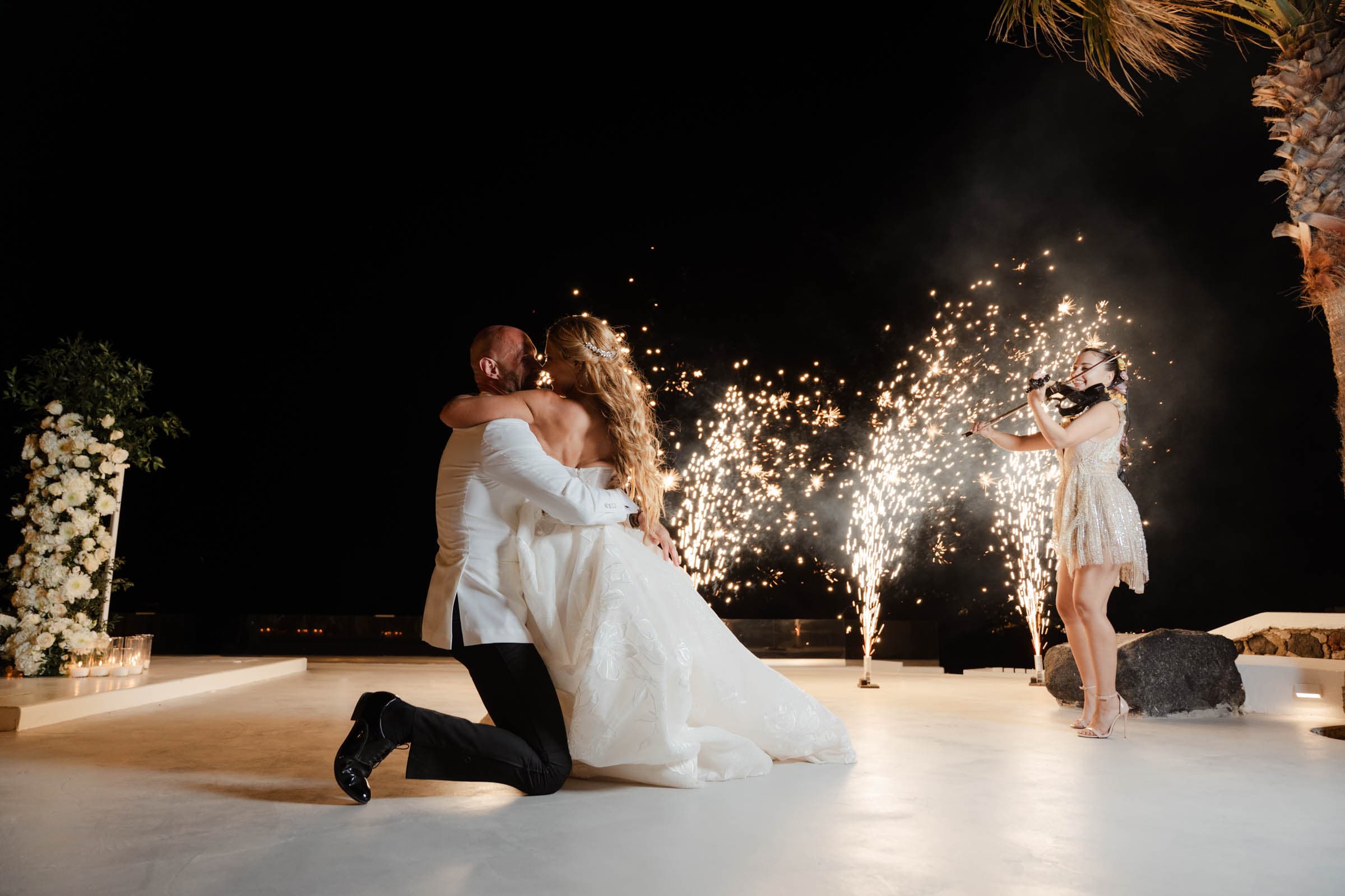 Lara & Craig Wedding Santorini-34